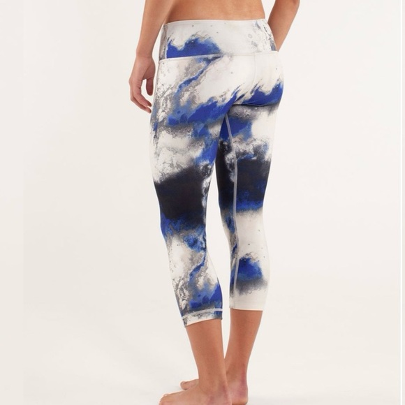 Lululemon Wunder Under Cropped Leggings Multi SZ 6 Yoga Gym Tie Dye Workout - Picture 2 of 7